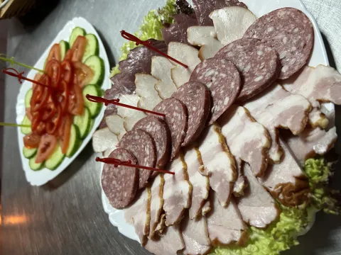 Закуска м'ясна