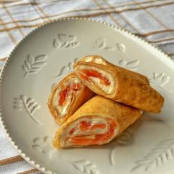 Млинець з лососем